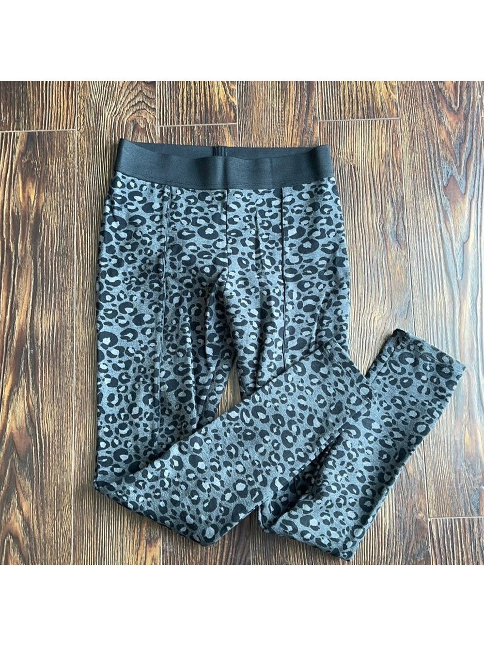 BNWOT H&M leggings size S.